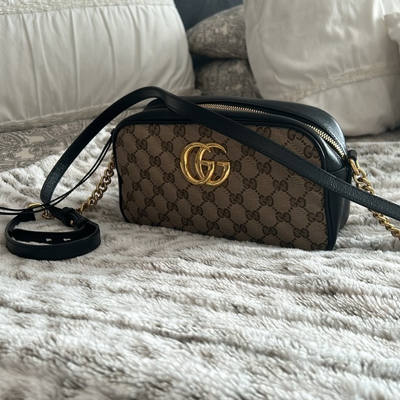 Authentic Gucci Canvas and leather GG Supreme Marmont Bag - Picture 3 of 4